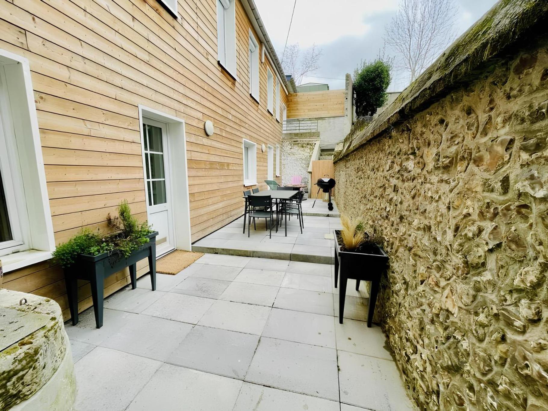 Maison Familiale Avec Exterieur Menage Et Linges Inclus Ruan Exterior foto