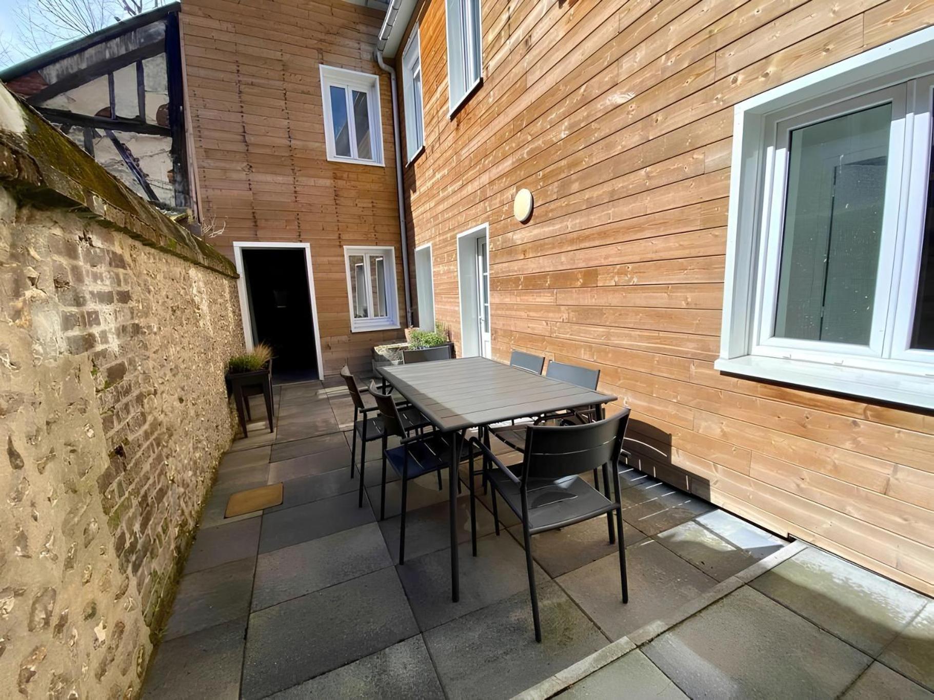 Maison Familiale Avec Exterieur Menage Et Linges Inclus Ruan Exterior foto